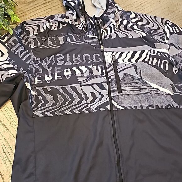 Mens Adidas the run hooded jacket size XL - Picture 3 of 13